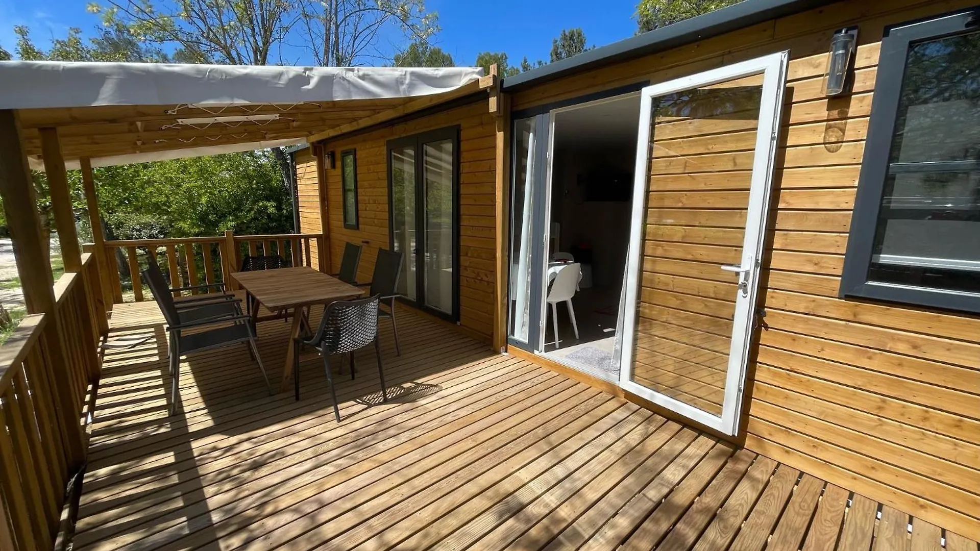 Camping Sainte Victoire Beaurecueil