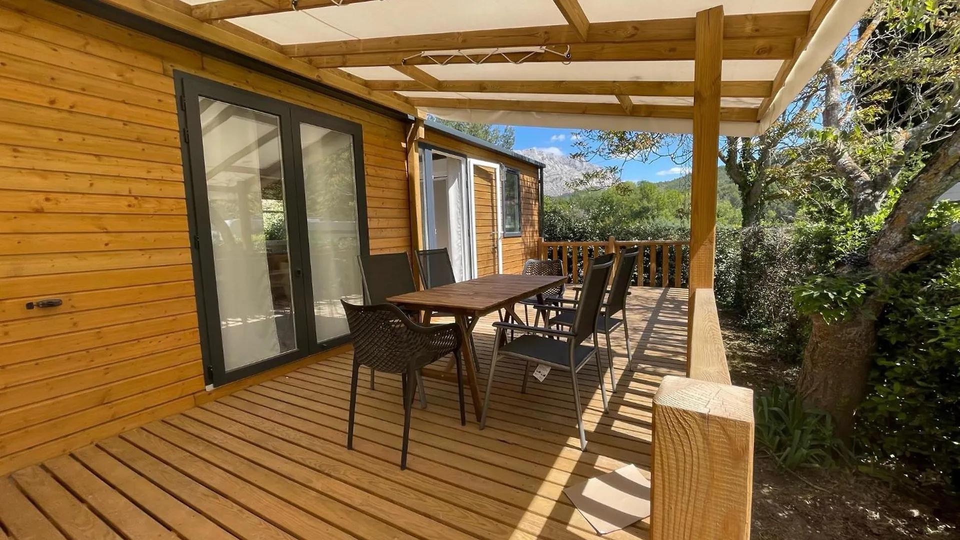 Campsite Camping Sainte Victoire Beaurecueil France