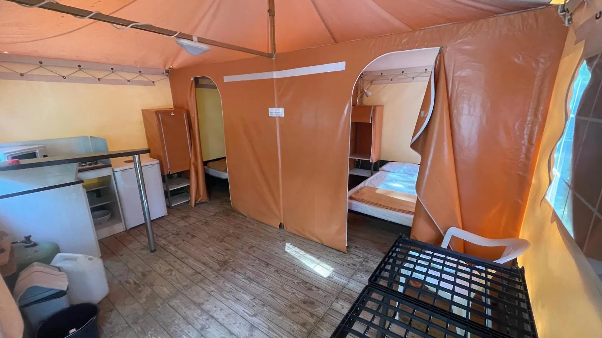 Campsite Camping Sainte Victoire Beaurecueil France